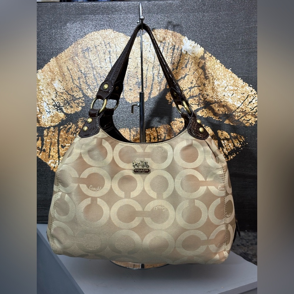 Madison Op Art Sateen Maggie Shoulder Bag